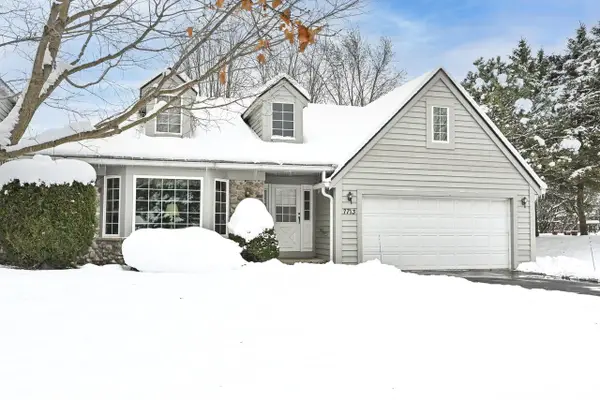 7713 W Terrace DRIVE, Franklin, WI 53132