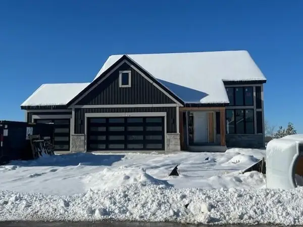 W251N2385 Valleyview CIRCLE, Pewaukee, WI 53072