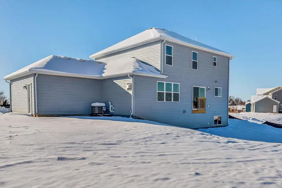 1760 Cardinal COURT, Mukwonago, WI 53149 - Image #3