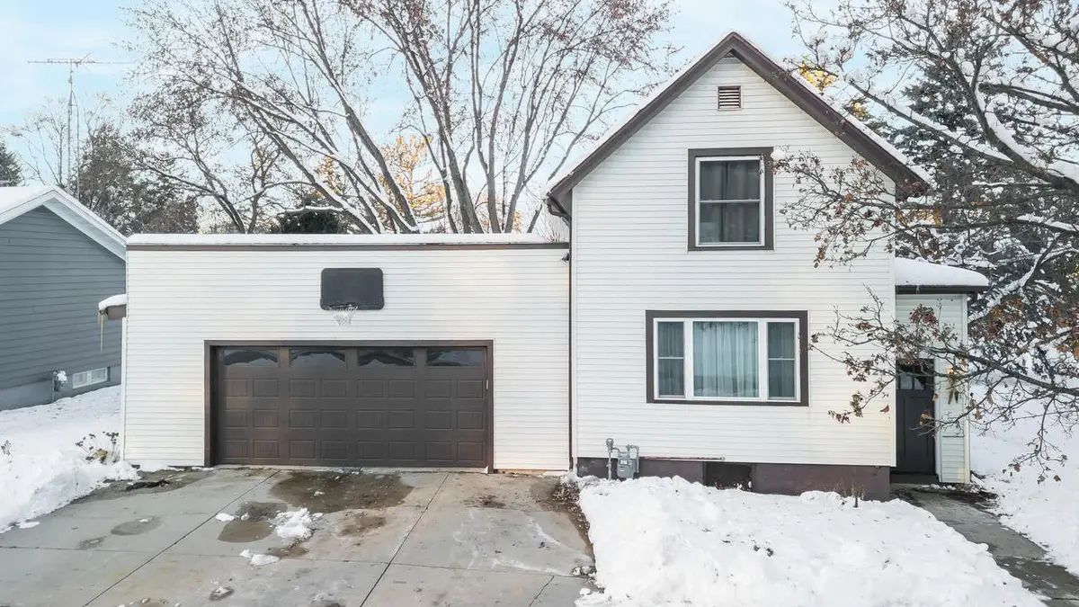 424 Fremont STREET, Plymouth, WI 53073 - Image #1