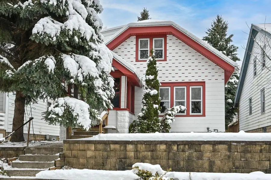 2824 S Lenox STREET, Milwaukee, WI 53207 - Image #2