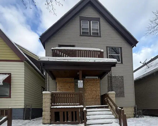 3613 N 11th STREET, Milwaukee, WI 53206