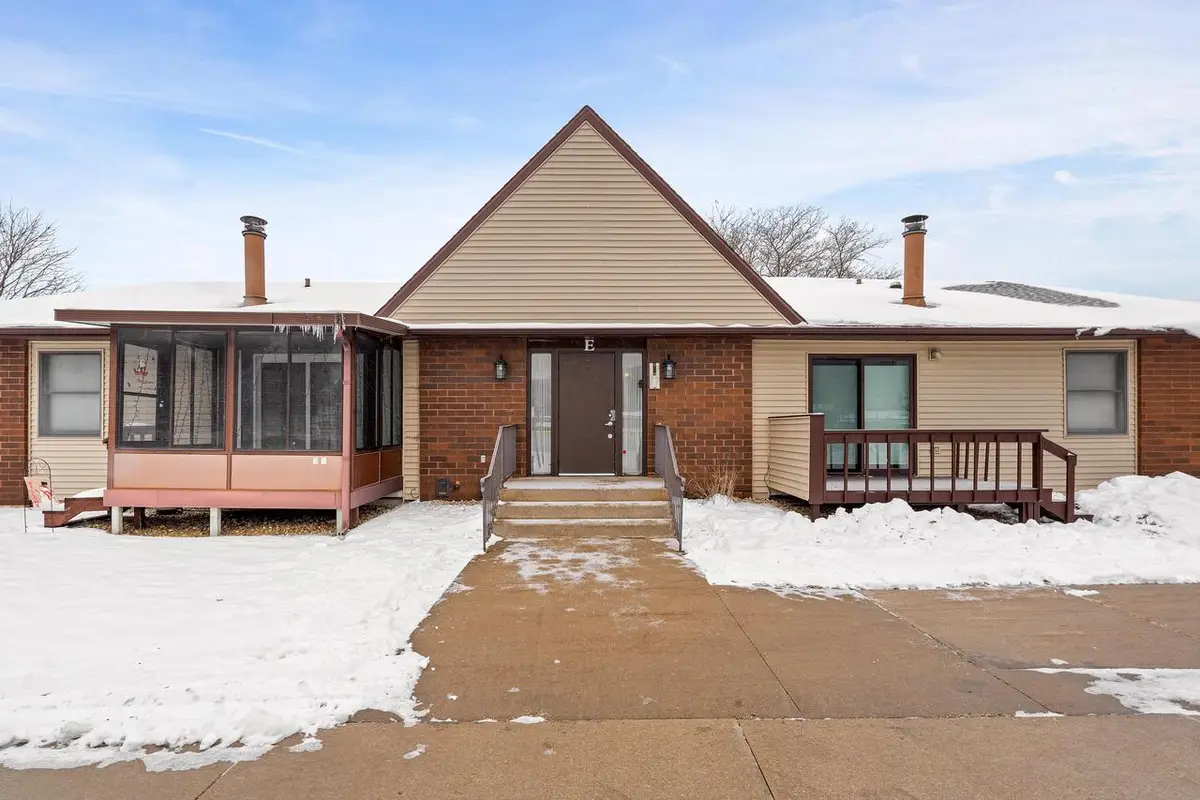 730 10th AVENUE N #E3, Onalaska, WI 54650 - Image #1