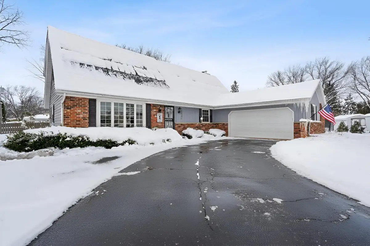 6433 S 121st STREET, Franklin, WI 53132 - Image #1