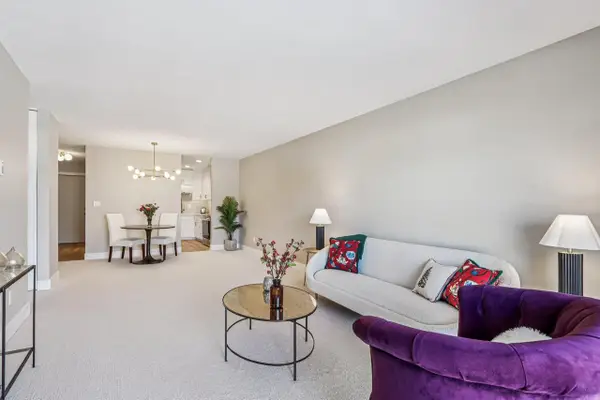 303 E Henry Clay STREET #306, Whitefish Bay, WI 53217