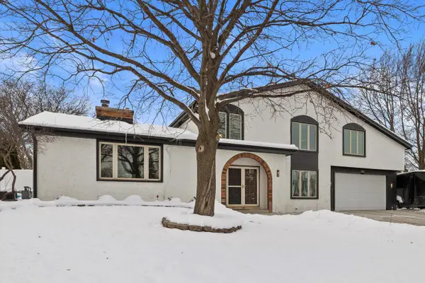 8100 W Imperial DRIVE, Franklin, WI 53132