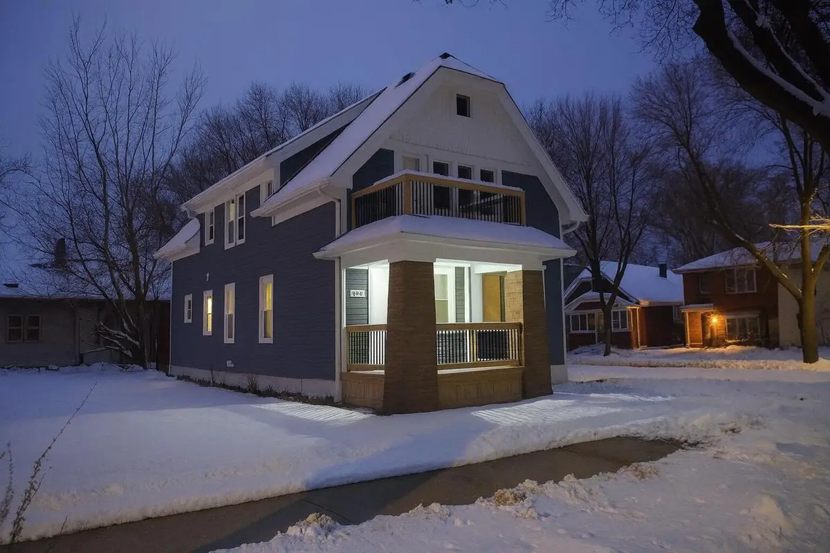 402 W Melvina STREET, Milwaukee, WI 53212 - Image #1