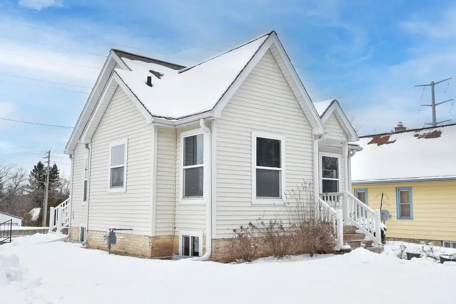 560 W Chestnut STREET, Port Washington, WI 53074 - Image #3