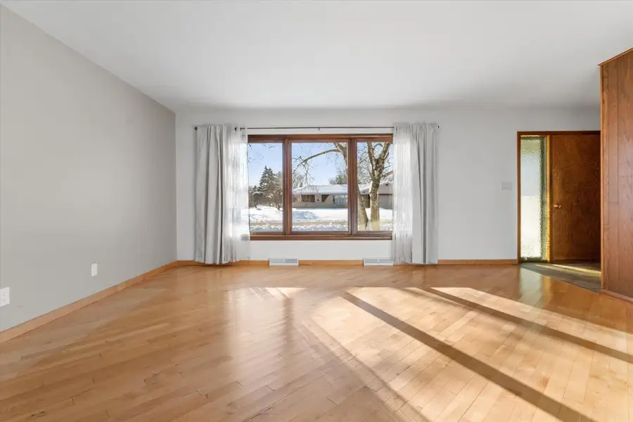 5502 W Silverleaf LANE, Brown Deer, WI 53223 - Image #2