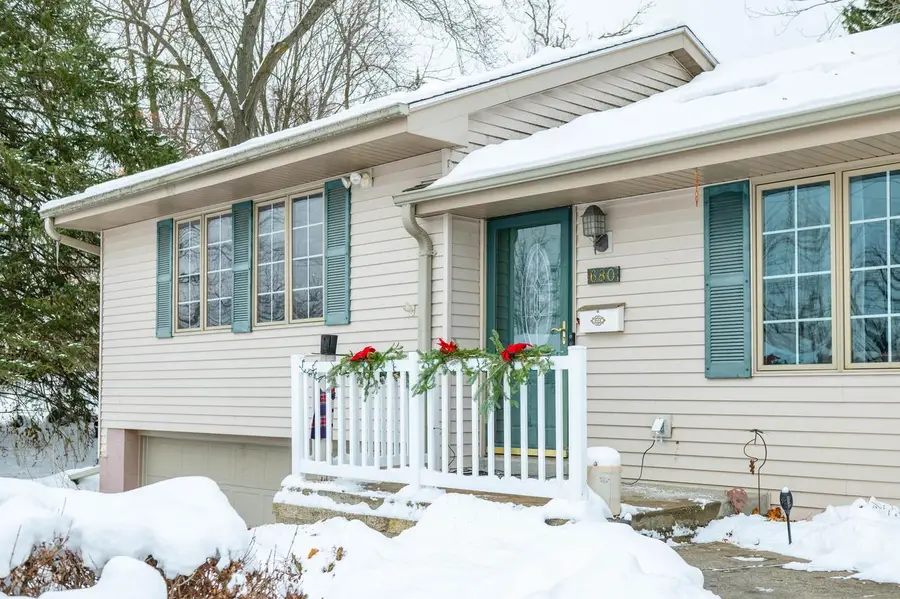 680 Brandt COURT, Pewaukee, WI 53072 - Image #2