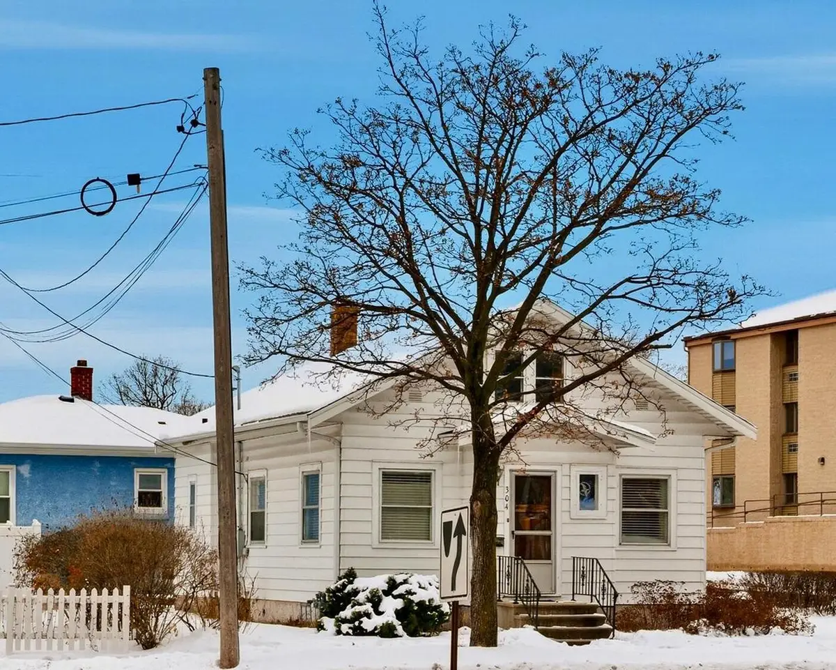 304 Losey BOULEVARD S, La Crosse, WI 54601 - Image #1