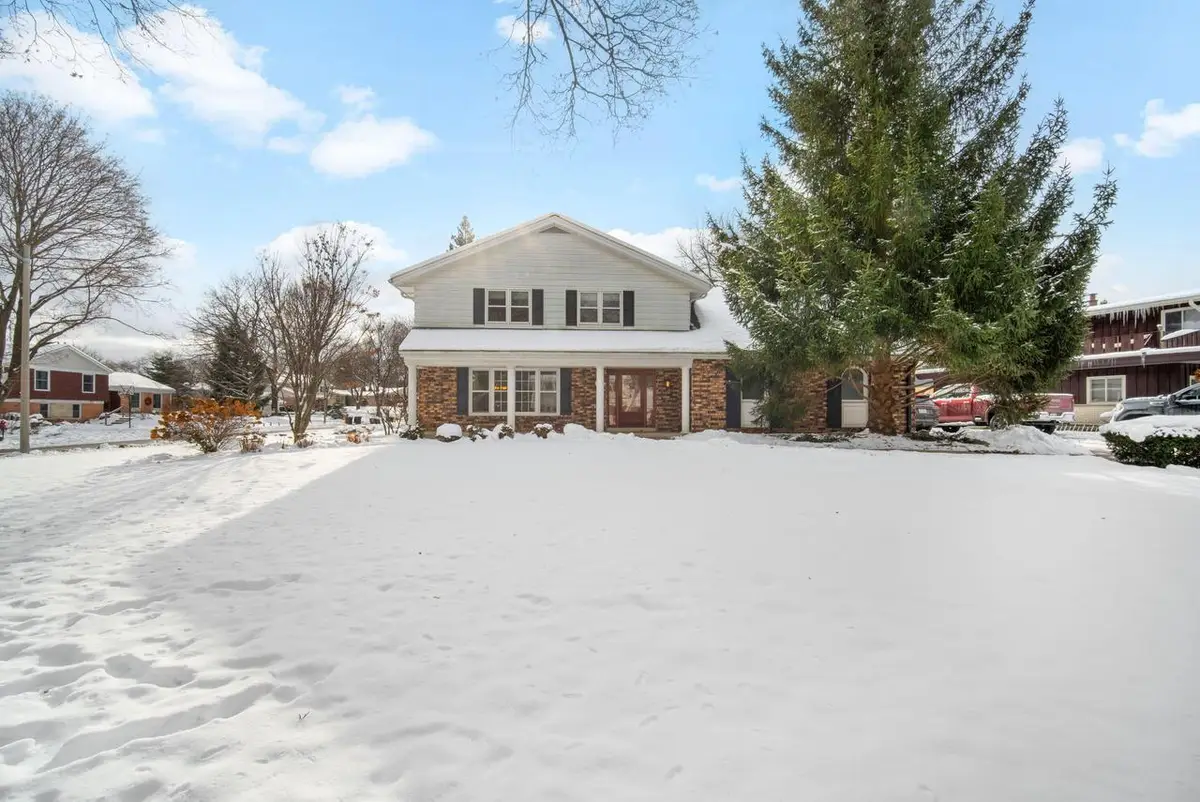 3390 N Knoll BOULEVARD, Wauwatosa, WI 53222 - Image #1