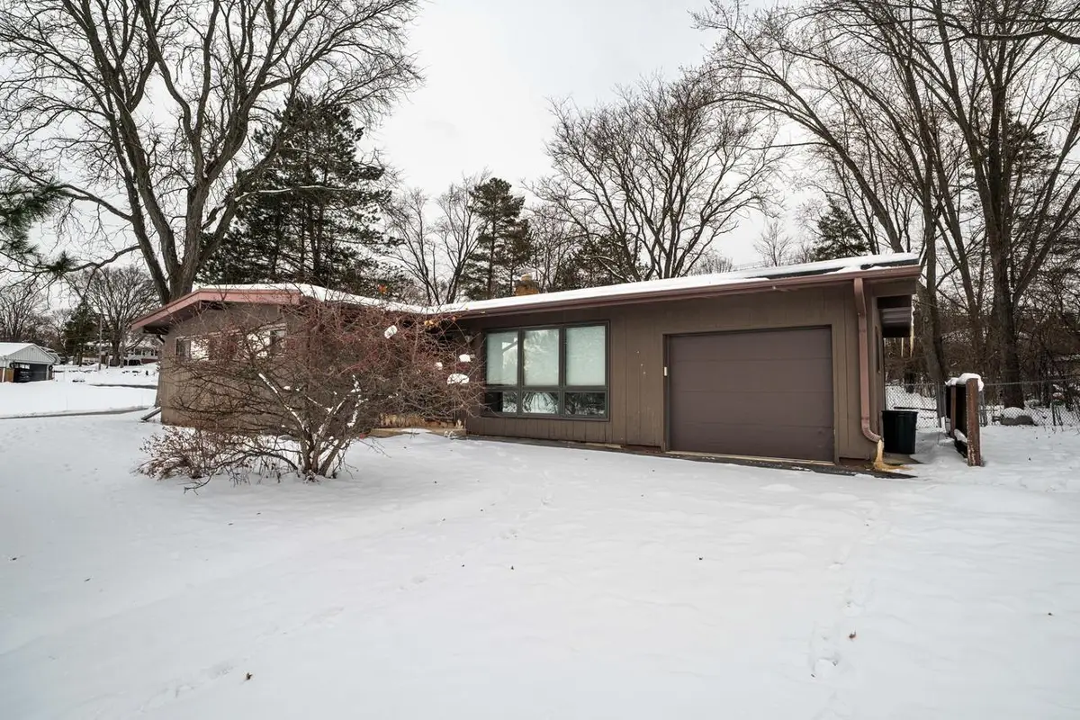 18400 Beverly Hills DRIVE, Brookfield, WI 53045 - Image #1