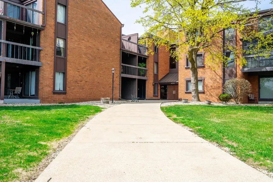 4215 N 100th STREET #302, Milwaukee, WI 53222 - Image #2