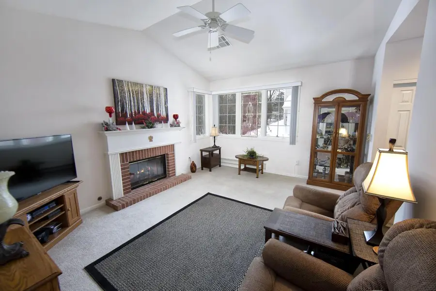 8991 Woodbridge DRIVE, Greendale, WI 53129 - Image #3