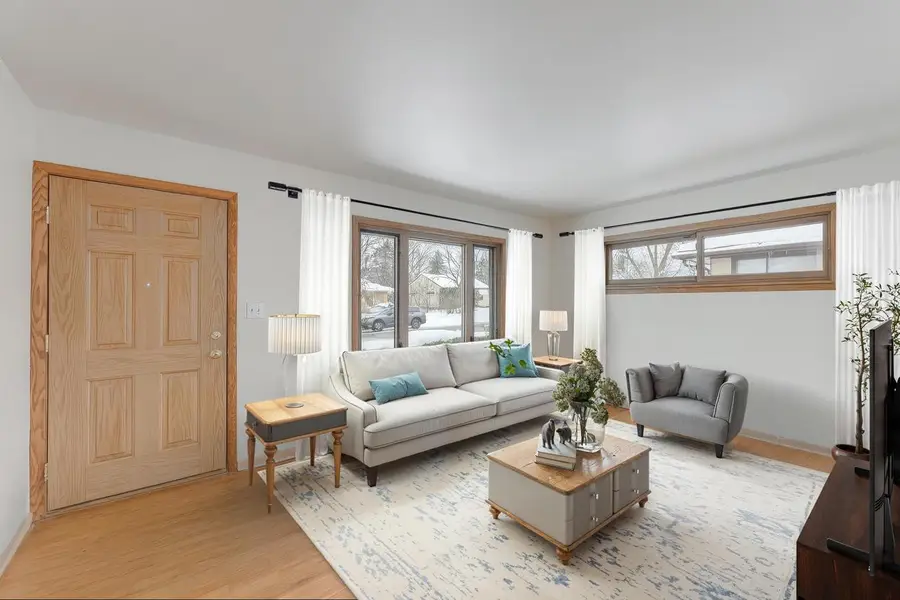 8101 W Winfield AVENUE, Milwaukee, WI 53218 - Image #2