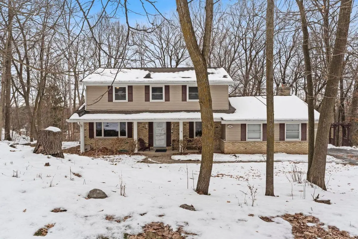 N77W22266 Wooded Hills DRIVE, Sussex, WI 53089 - Image #1