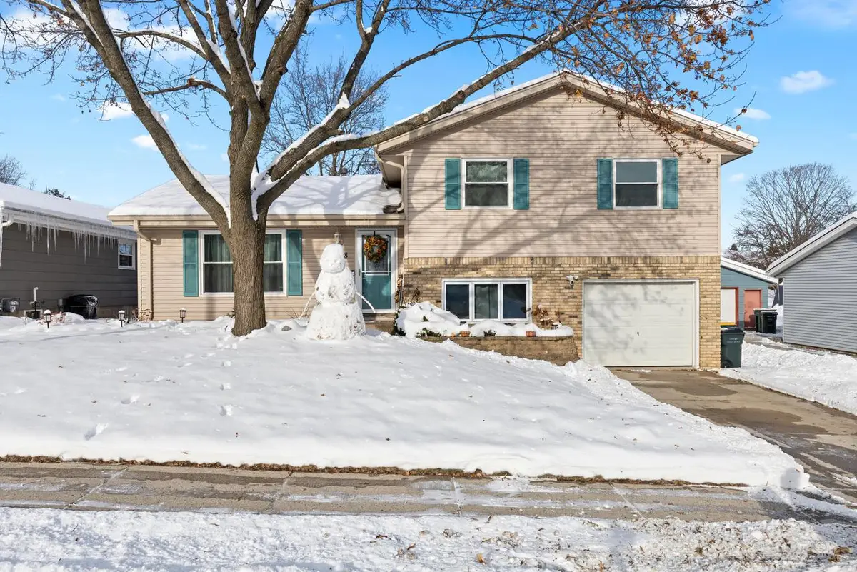 2008 Lenora DRIVE, West Bend, WI 53090 - Image #1
