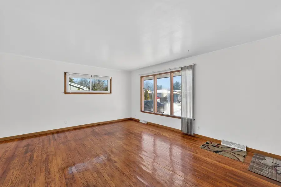 7504 Pheasant TRAIL, Racine, WI 53402 - Image #3