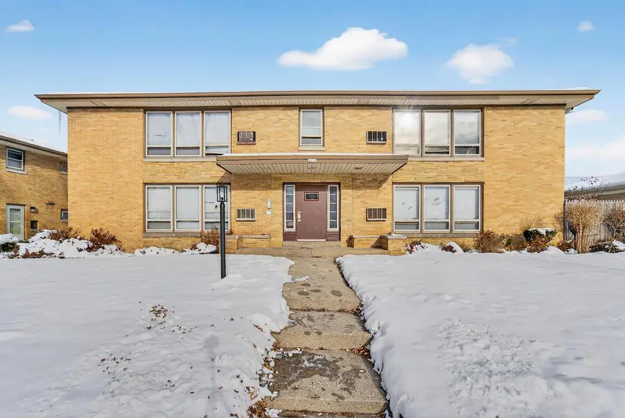 9118 W Grantosa DRIVE, Milwaukee, WI 53225 - Image #3