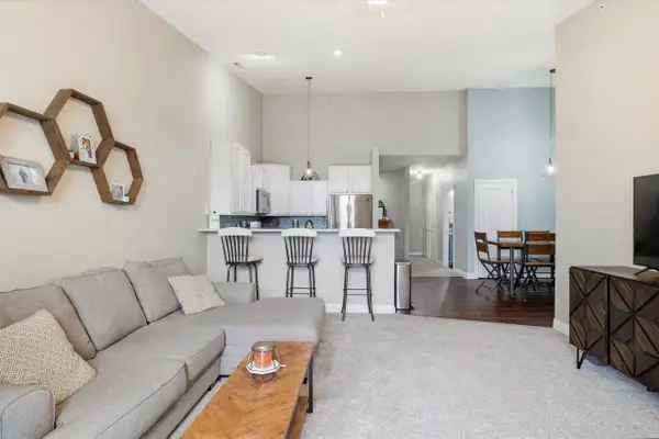 1544 Roxbury WAY #205, Waukesha, WI 53186