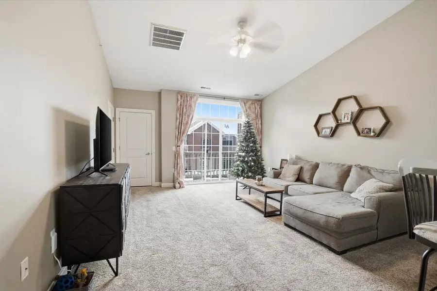 1544 Roxbury WAY #205, Waukesha, WI 53186 - Image #2