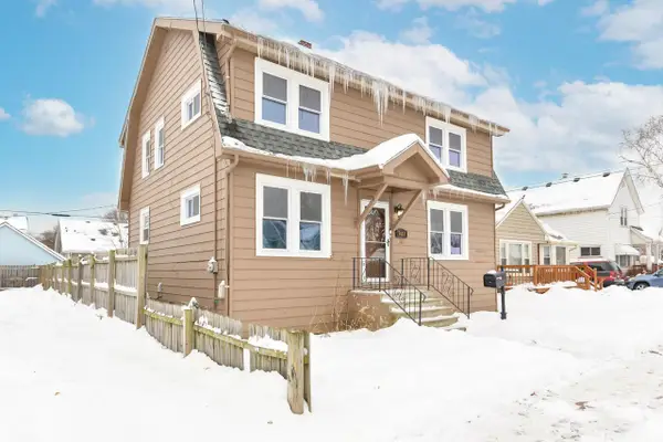 7413 15th AVENUE, Kenosha, WI 53143