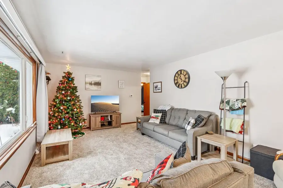 614 Lemira AVENUE, Waukesha, WI 53188 - Image #3