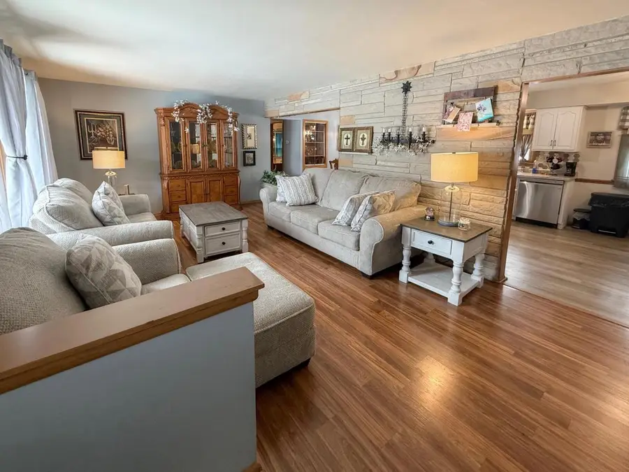 W154N10077 Moonlite DRIVE, Germantown, WI 53022 - Image #2