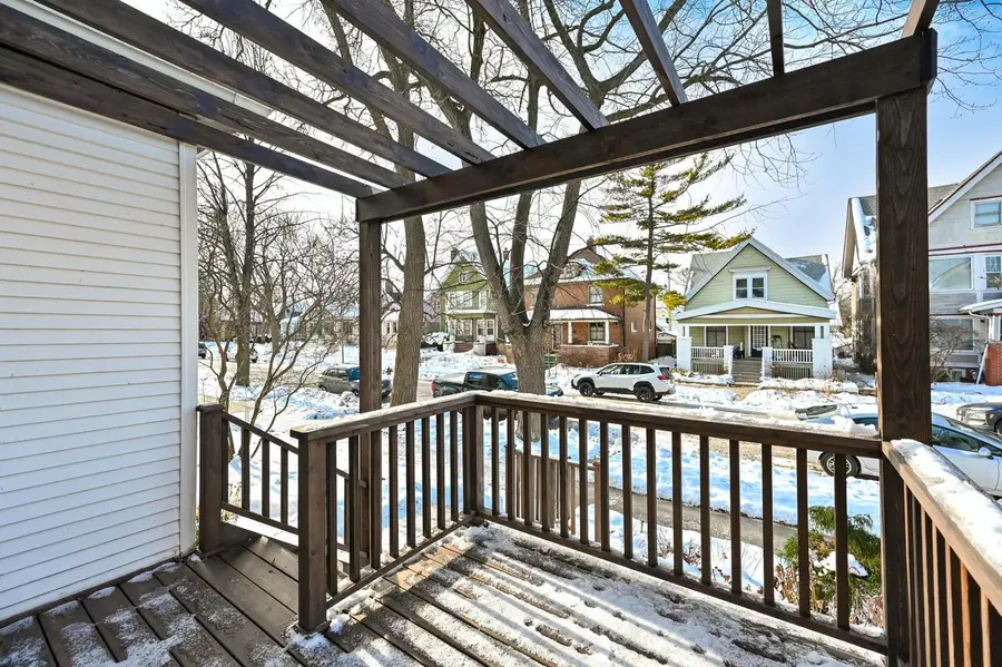 3054 N Newhall STREET, Milwaukee, WI 53211 - Image #3