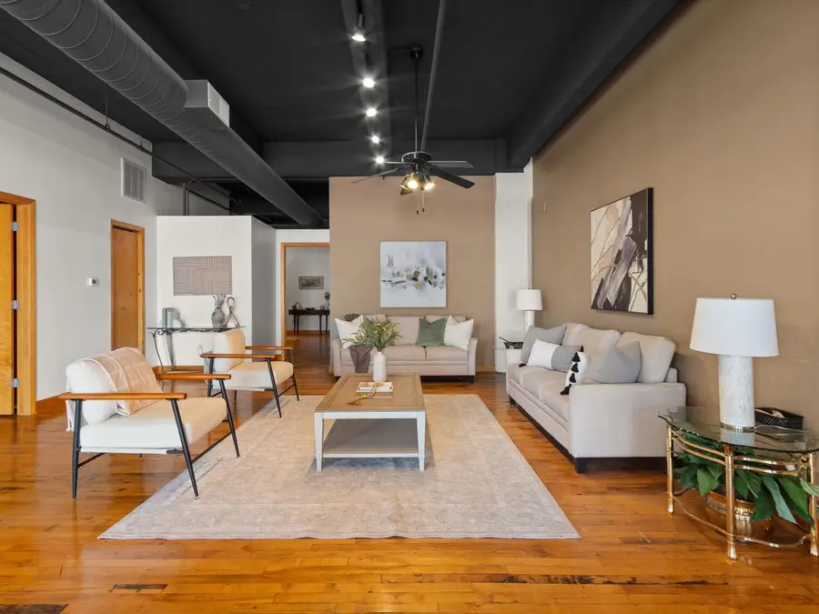 730 N Plankinton AVENUE #8C, Milwaukee, WI 53203 - Image #2