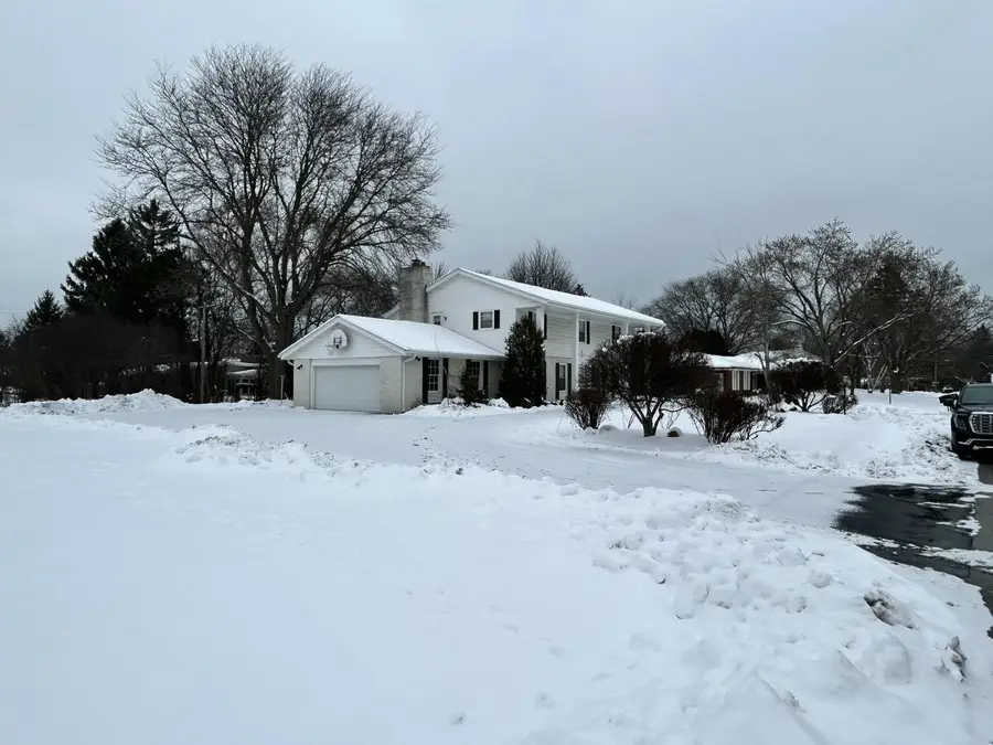 1100 W Duchess COURT, Bayside, WI 53217 - Image #2