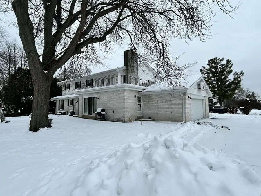 1100 W Duchess COURT, Bayside, WI 53217 - Image #3