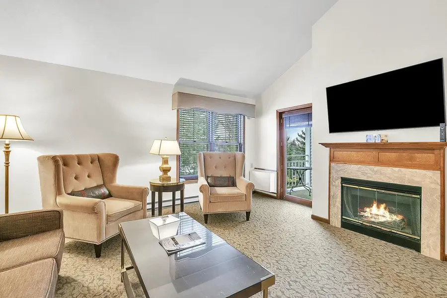101 Osthoff AVENUE #433, Elkhart Lake, WI 53020 - Image #3