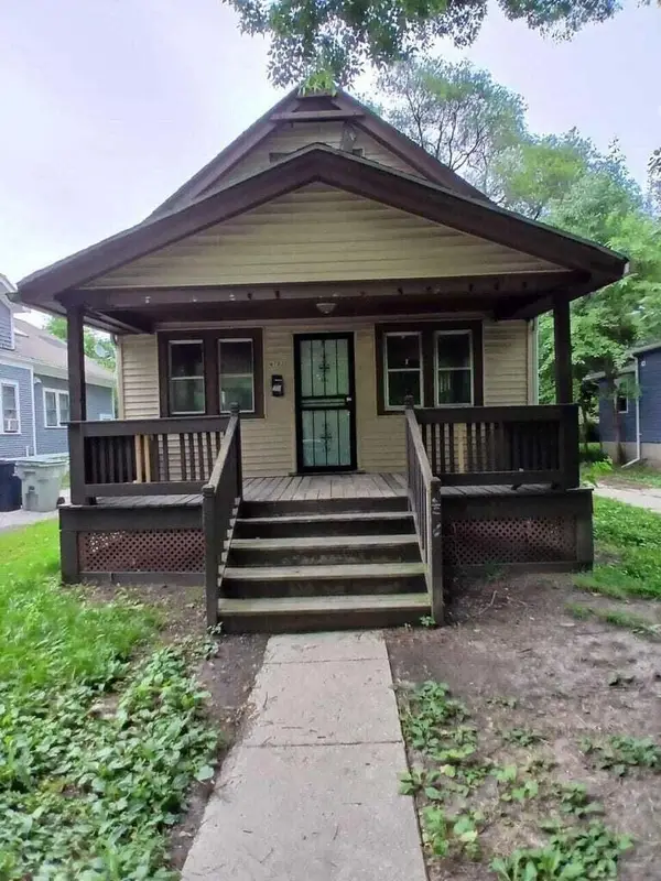 4702 N 49th STREET, Milwaukee, WI 53218