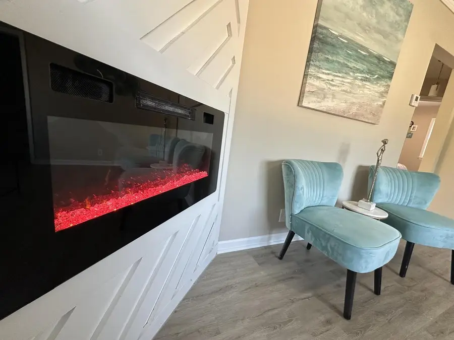 8621 W Lisbon AVENUE, Milwaukee, WI 53222 - #3