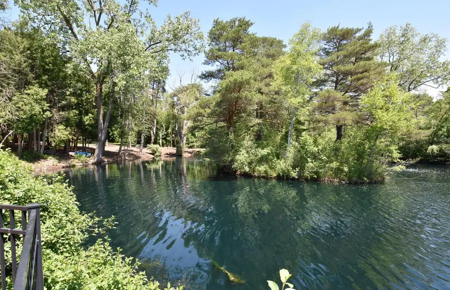 1600 W Green Tree ROAD #A 101, Glendale, WI 53209 - Image #3