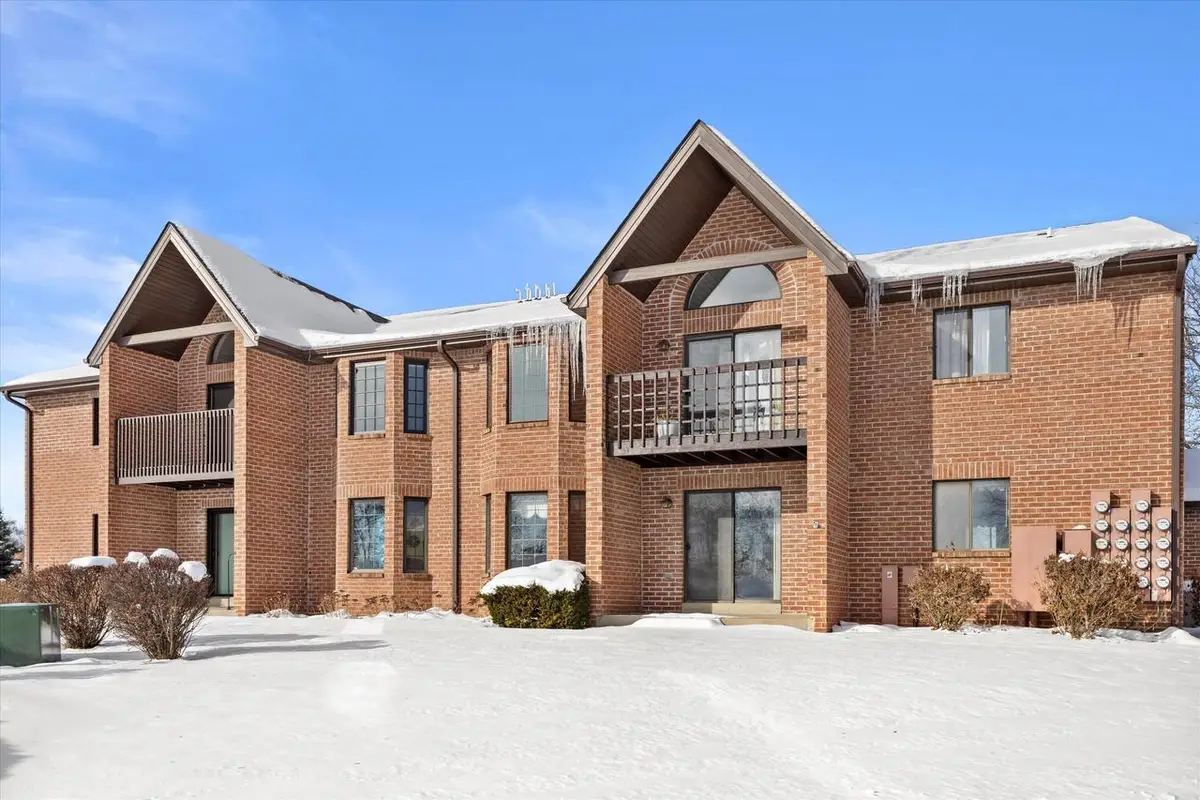 N58W23833 Hastings COURT #701, Sussex, WI 53089 - Image #1