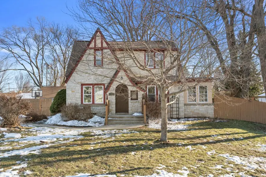 6218 N 105th STREET, Milwaukee, WI 53225 - Image #2