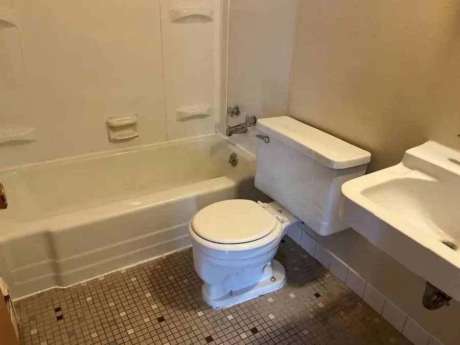 5824 W Beloit ROAD, West Allis, WI 53219 - Image #3