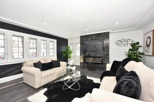 7440 W Beckett AVENUE, Milwaukee, WI 53216