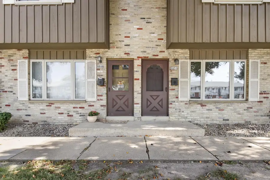 9851 W Beloit ROAD, Milwaukee, WI 53227 - Image #2