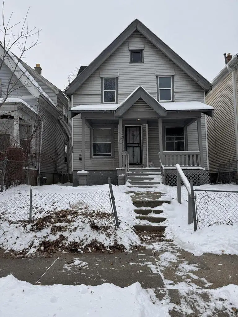 2571 N 34th STREET, Milwaukee, WI 53210 - Image #1