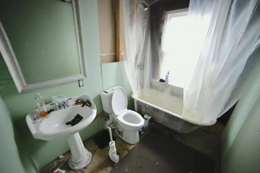 1122 W Wright STREET, Milwaukee, WI 53206 - Image #3