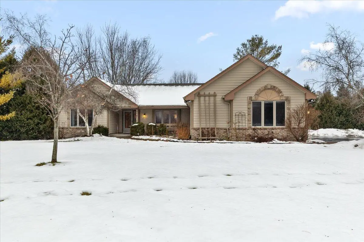 9148 Sunny Ridge LANE, Cedarburg, WI 53012 - Image #1