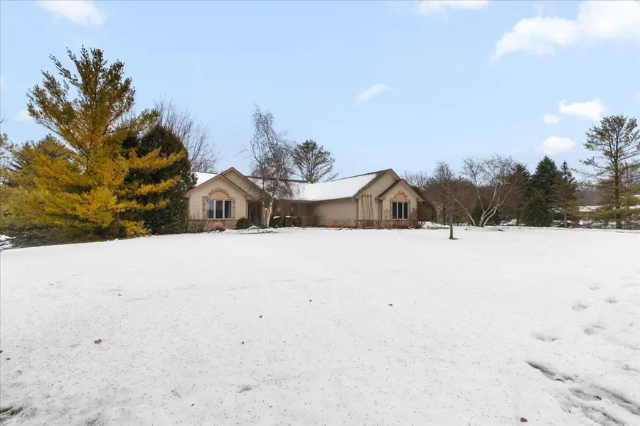 9148 Sunny Ridge LANE, Cedarburg, WI 53012 - Image #3