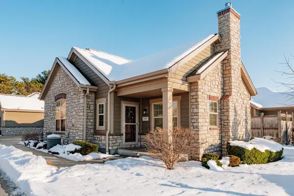 1045 Ann Marie WAY, Oconomowoc, WI 53066