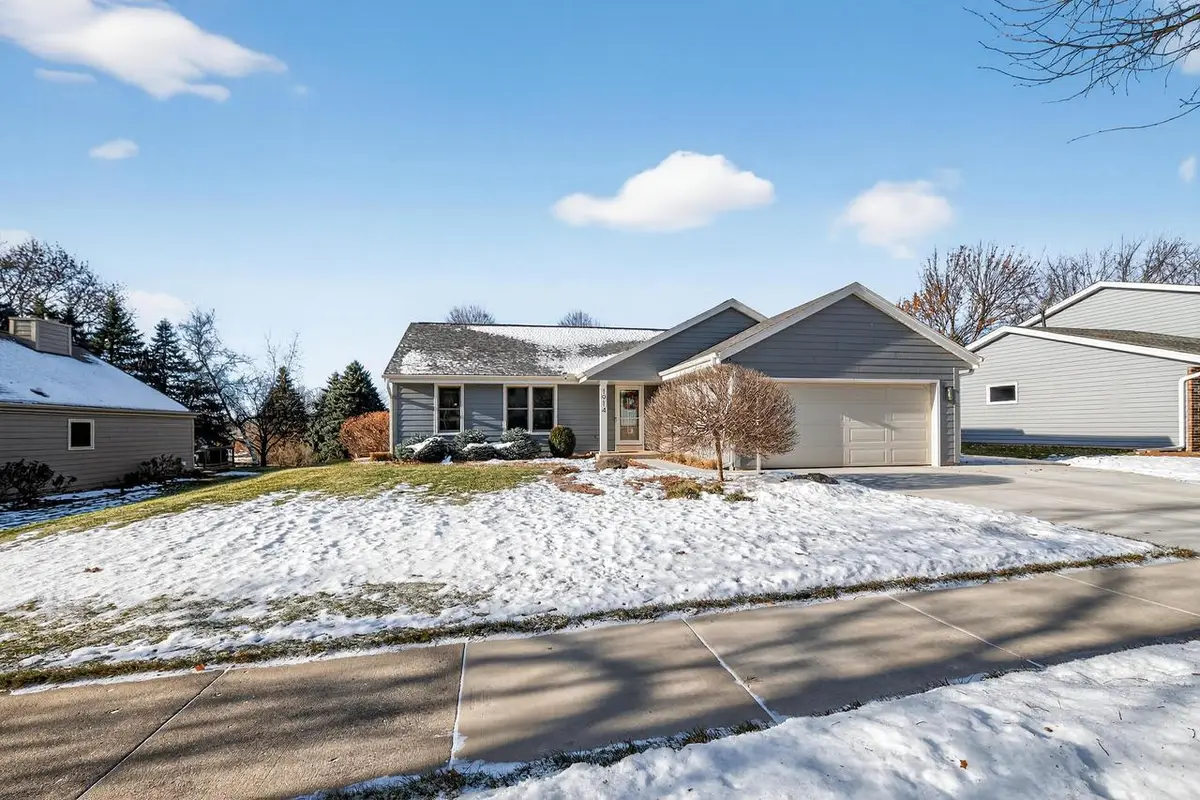 1914 Harvest LANE, Waukesha, WI 53186 - Image #1