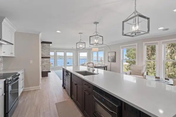 432 Harvard AVENUE #5 & 6, Fontana, WI 53125