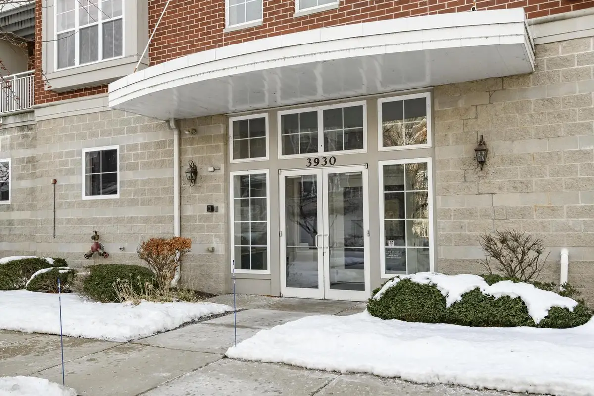 3930 S Lake DRIVE #302, Saint Francis, WI 53235 - Image #1